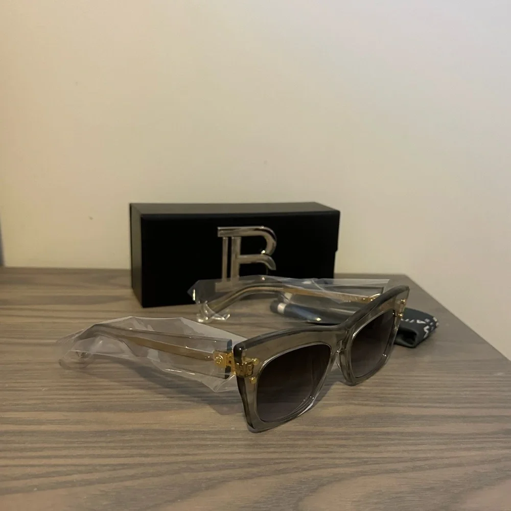 BALMAIN BII SUNGLASSES